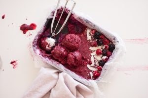 4-ingredient sugar-free berry sorbet