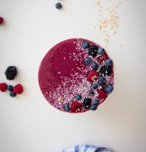 4-ingredient Berry Smoothie Bowl