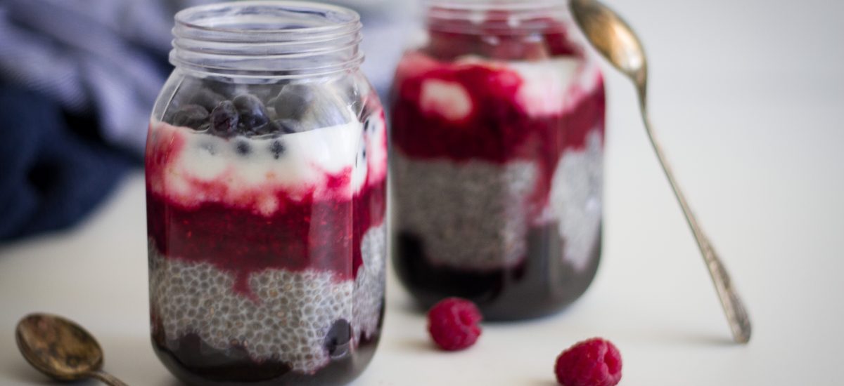 4-ingredient berry compote chia pudding
