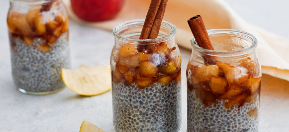 Budincă de Chia cu Măr şi Scorţişoară