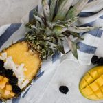 Smoothie Tropical Piña Colada în ananas