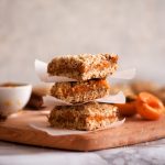 Prăjitură Crumble cu Caise