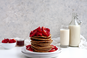 Pancakes cu banană cu 4 ingrediente